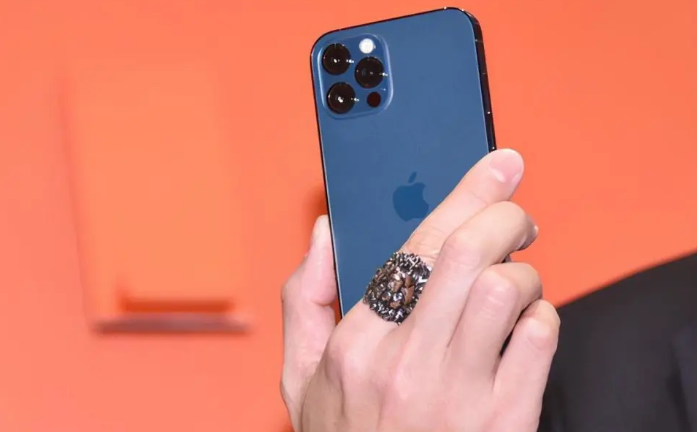 万宁苹果手机维修分享iPhone12系列重启方法教程 